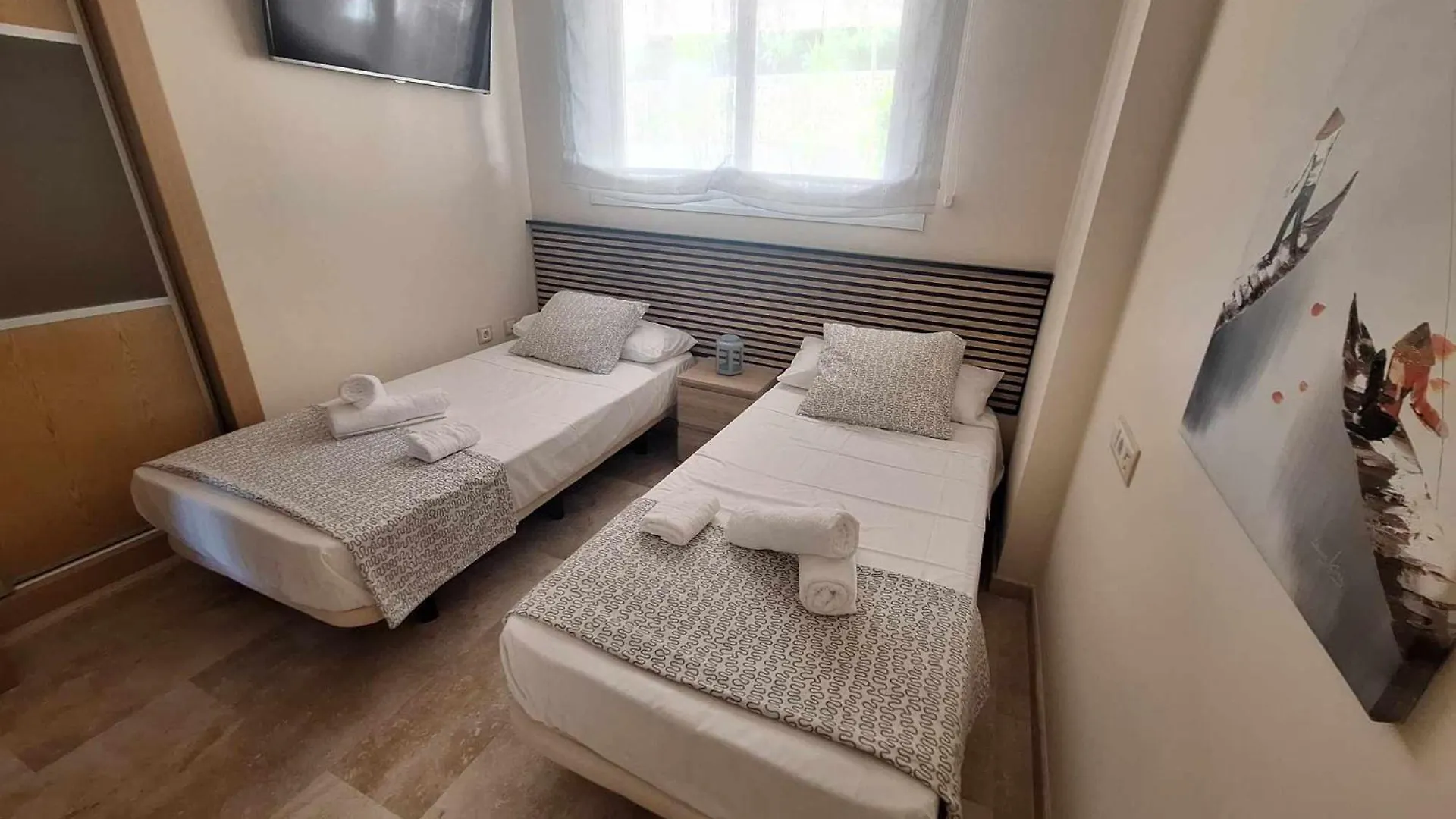 Vistsolmar -Apartamentos Budha - Solo Familias ! Zona Tivoli Benalmadena 0*,  Spain