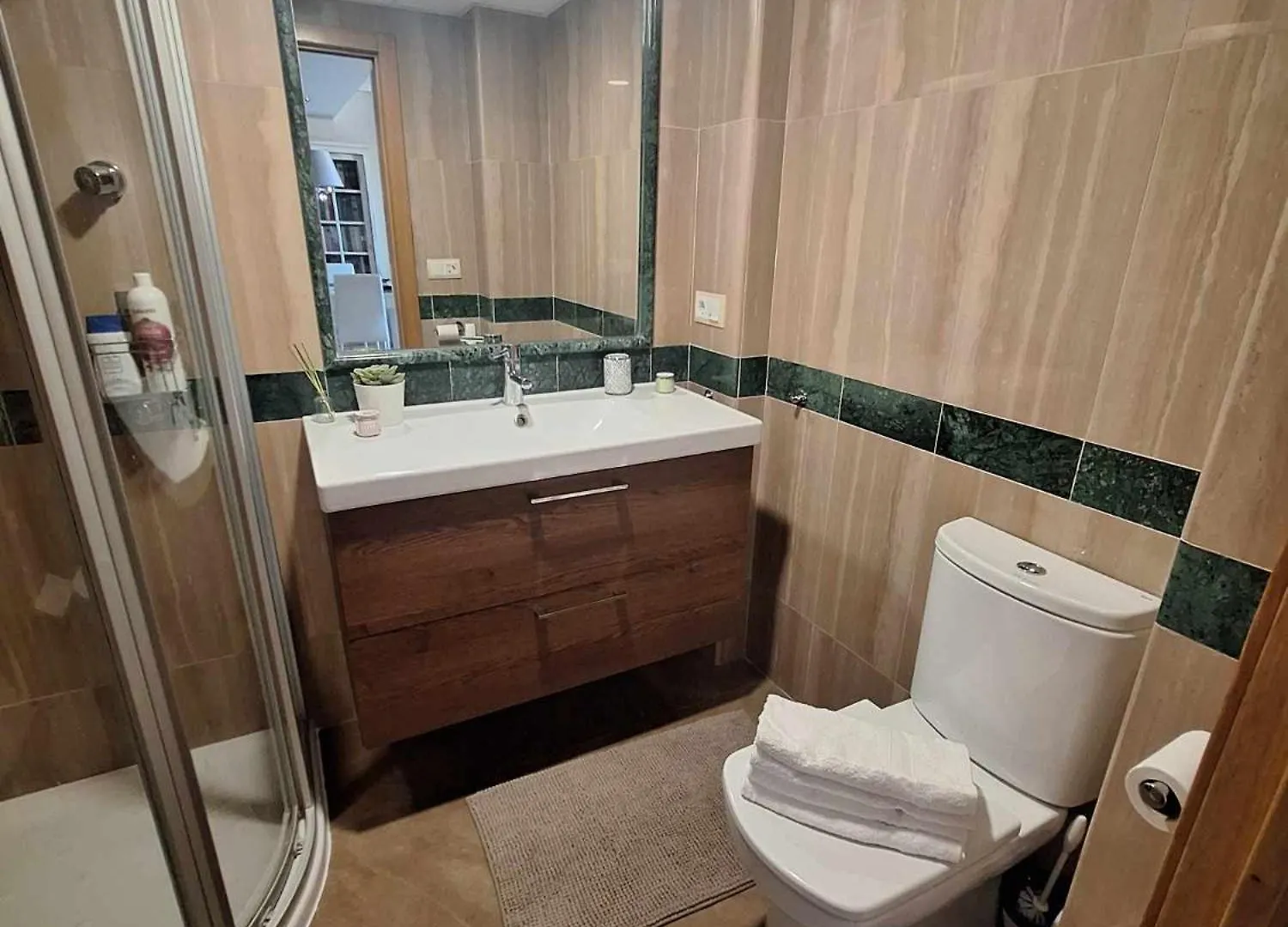 Vistsolmar -Apartamentos Budha - Solo Familias ! Zona Tivoli Benalmadena 0*,  Spain