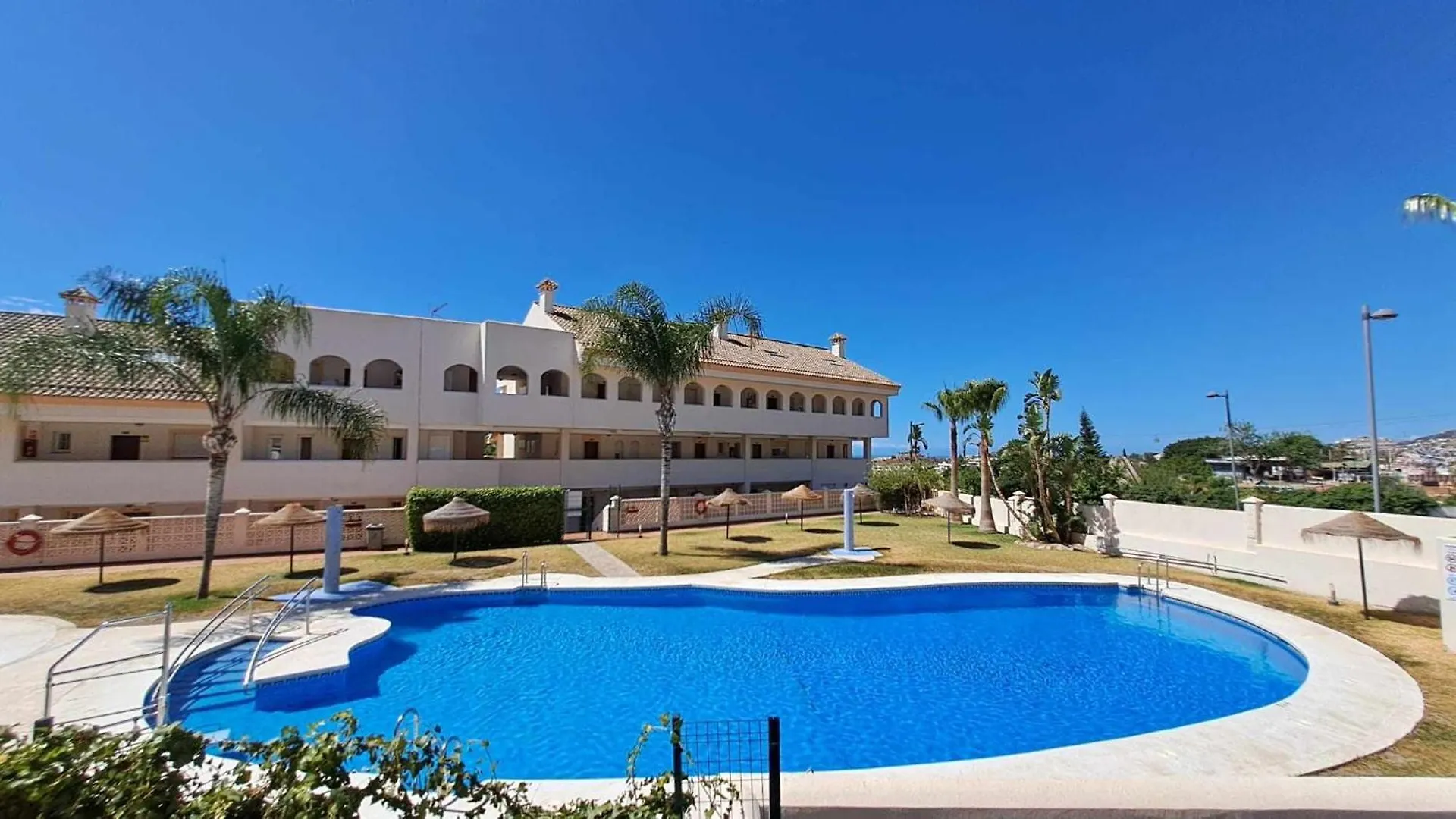 Vistsolmar -Apartamentos Budha - Solo Familias ! Zona Tivoli Benalmadena Apartment