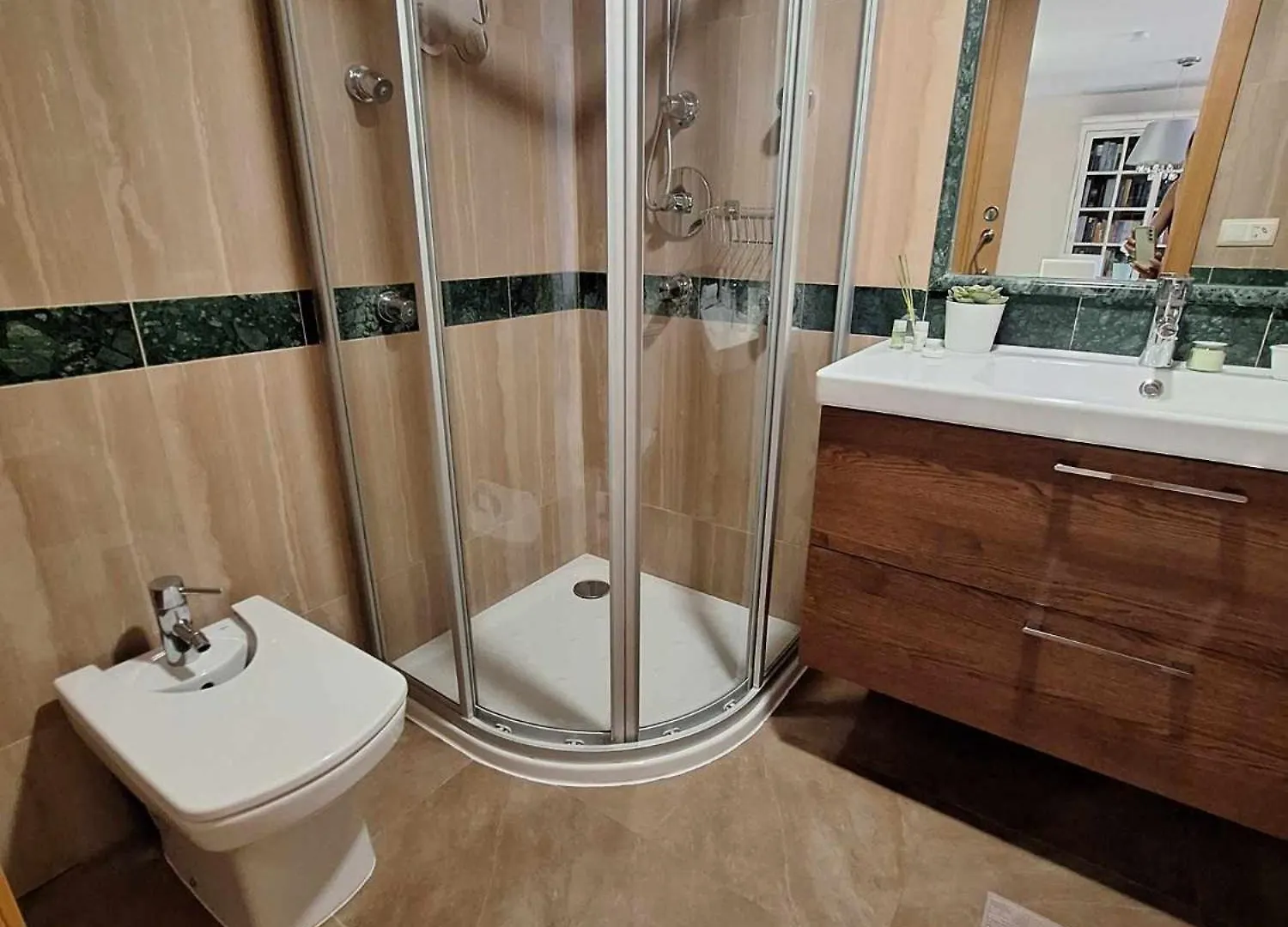 Vistsolmar -Apartamentos Budha - Solo Familias ! Zona Tivoli Benalmadena